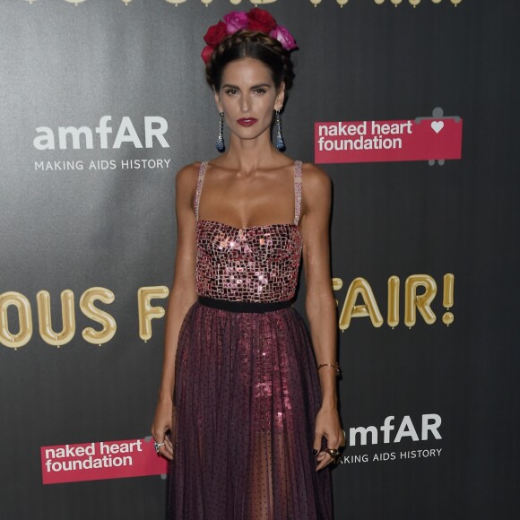 De Frida Khalo, Izabel Goulart vestiu Christian Dior primavera 2018 na festa de Halloween Fabulous Fund Fair, realizada em Nova York em 28 de outubro de 2017