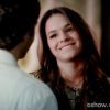 Luiza (Bruna Marquezine) diz a Laerte (Gabriel Braga Nunes) que eles não precisam ter pressa no relacionamento, em cena da novela 'Em Família'