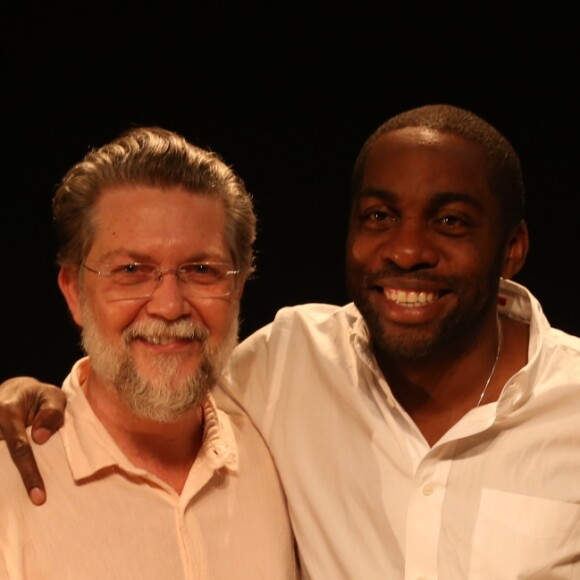 Lázaro Ramos estreou a peça 'O Jornal' no Teatro Poeira, em Botafogo, Zona Sul do Rio de Janeiro, nesta quarta-feira, 1 de novembro de 2017