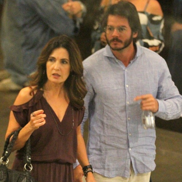 Fátima Bernardes foi fotografada com Túlio Gadêlha em um shopping do Rio, na quinta-feira, 2 de novembro de 2017