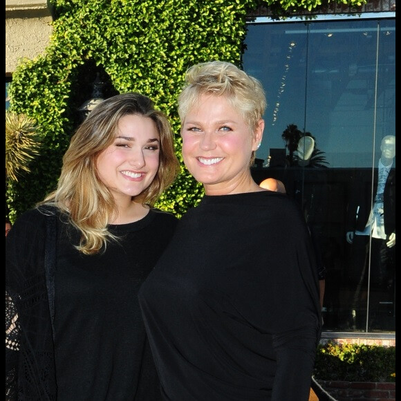 Sasha Meneghel estava acompanhada de amigas e da mãe, Xuxa Meneghel