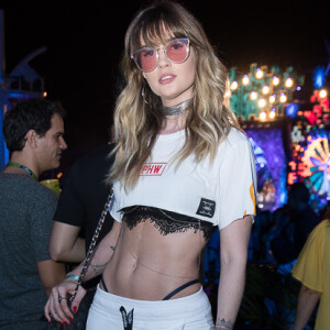 Aline Gotschalg revelou segredo da boa forma: 'Treino três vezes na semana musculação com meu personal, e duas vezes na semana faço luta'