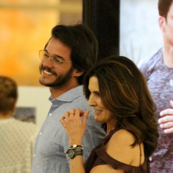 Fátima Bernardes se declarou para o namorado, Túlio Gadelha, nesta segunda-feira, 6 de novembro de 2017: 'Quem sabe isso quer dizer amor, estrada de fazer o sonho acontecer'