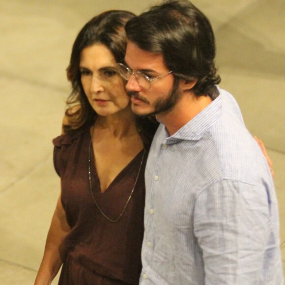 Fátima Bernardes e Túlio Gadêlha passaram o fim de semana na casa da produtora do 'Encontro' em Mangaratiba