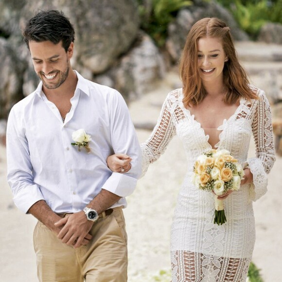 Na viagem à Tailândia, em julho de 2016, Marina Ruy Barbosa e Xandinho Negrão celebraram uma cerimônia budista