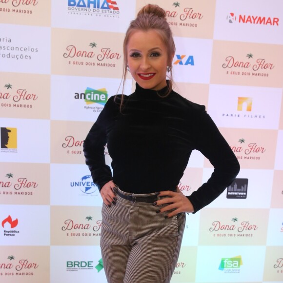 Carla Diaz interpretou Carine, rival de Juliana Paes, na novela 'A Força do Querer'
