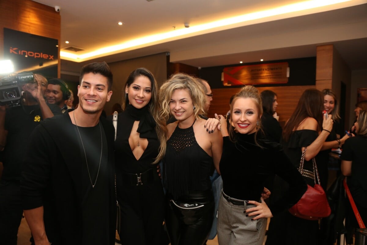 Foto Arthur Aguiar Mayra Cardi Lua Blanco E Carla Diaz Prestigiam