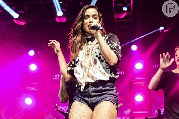 Foto: Anitta gravou mais um clipe do projeto CheckMate, no qual a cantora  divulga uma nova música com vídeo inédito por mês - Purepeople