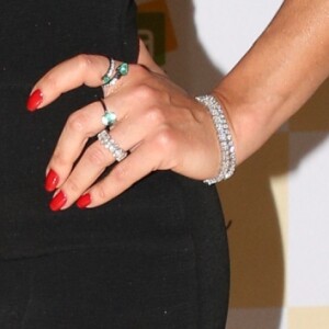 Juliana Paes completou look com joias Andrea Conti