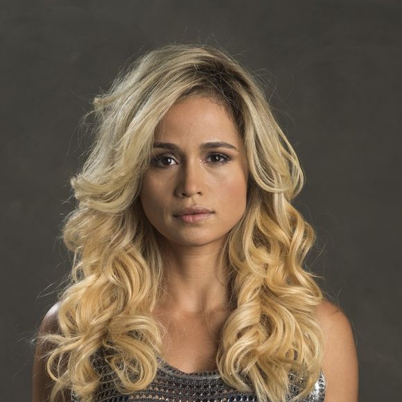 Nanda Costa será vítima de assédio sexual na novela 'De Volta Pra Casa', sucessora de 'O Outro Lado do Paraíso', adianta a colunista Patricia Kogut, do jornal 'O Globo', nesta quinta-feira, 9 de novembro de 2017