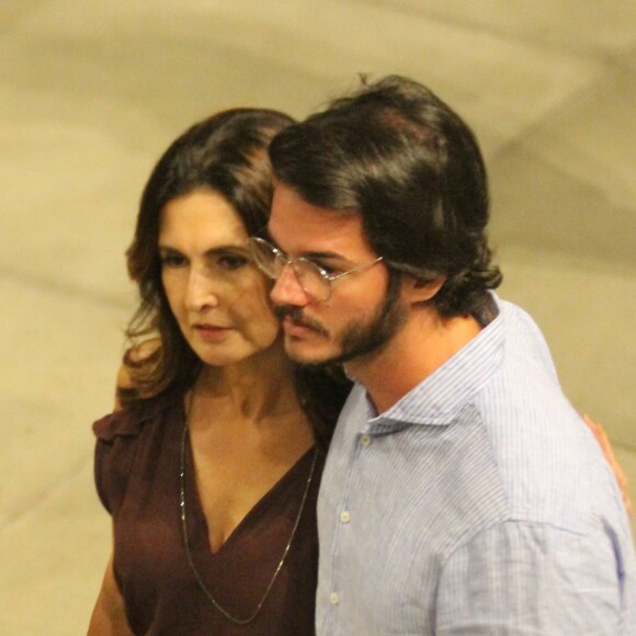 Túlio Gadêlha, namorado de Fátima Bernardes, se mostra um pouco incomodado com o assédio. 'Há outras pautas sociais que são bem mais importantes'