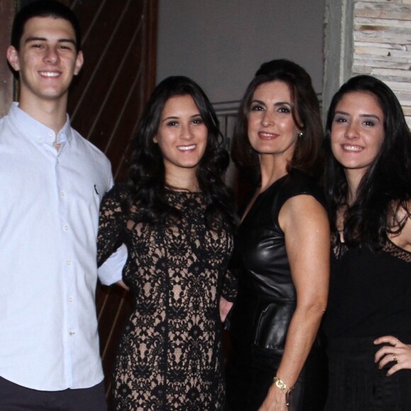 Fátima Bernardes tem o aval dos filhos, Beatriz, Vinícius e Laura, no namoro com Túlio Gadelha