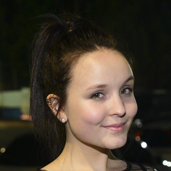 Larissa Manoela demorou duas horas para voltar a ter o cabelo escuro