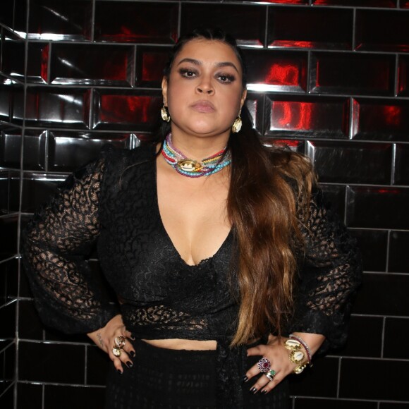 Preta Gil espera investigações sobre a exclusão arbitrária do videoclipe da sua nova música 'Vá Se Benzer': 'Ainda está sendo investigando se foi um ataque de haters, se foi problema técnico, se foram denúncias excessivas. Não sabemos o motivo. Estou esperando posição da Vevo até o fim do dia'