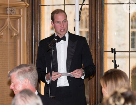 Príncipe William faz discurso em jantar beneficente na Inglaterra