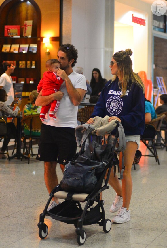 Rafa Brites e Felipe Andreoli são pais de Rocco, de 9 meses