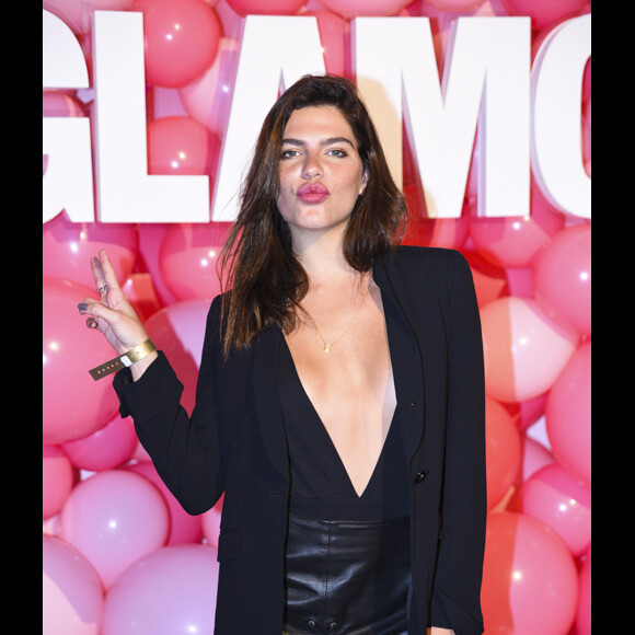 Mariana Goldfarb ousou no decote em um evento da revista 'Glamour' neste sábado, 11 de novembro de 2017
