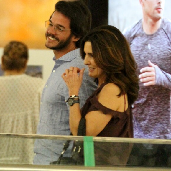 '... Quem sabe isso quer dizer amor, estrada de fazer o sonho acontecer', escreveu Fátima Bernardes no Instagram