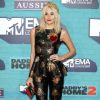 A cantora inglesa Pixie Lott investiu em um conjunto estampado para o MTV EMAs (Europe Music Awards) 2017, realizado em Londres, na Inglaterra, neste domingo, 12 de novembro