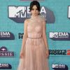 Camila Cabelo apostou na transparência com um longo Ralph & Russo, coleção primavera 2018, no MTV EMAs (Europe Music Awards) 2017, realizado em Londres, na Inglaterra, neste domingo, 12 de novembro