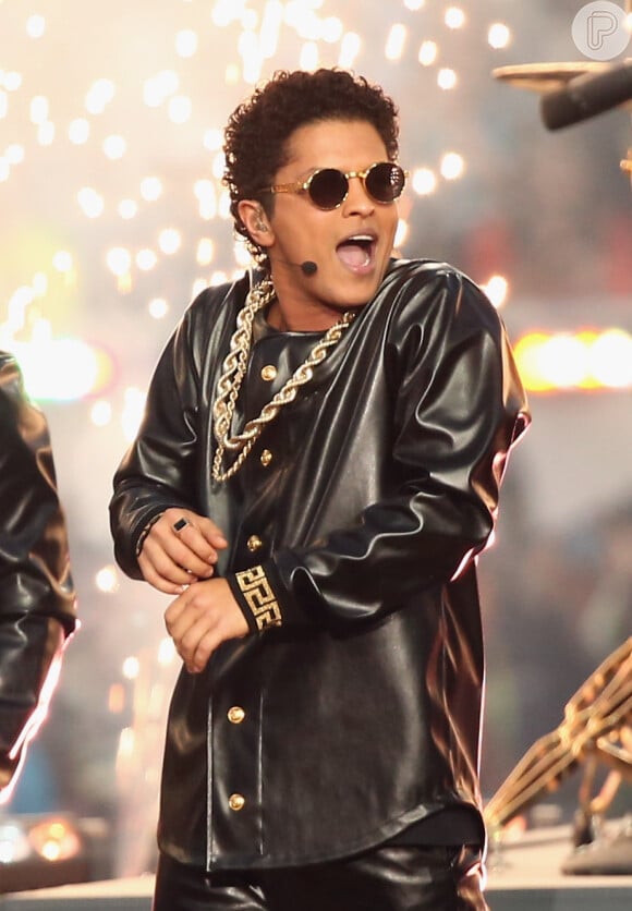 Bruno Mars é o seu nome artístico, mas o seu nome verdadeiro é Peter Gene Hernandez