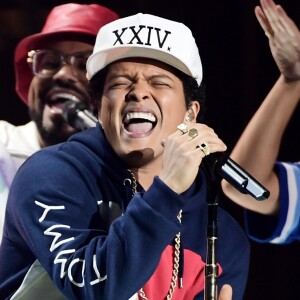 Segundo a revista 'Forbes', Bruno Mars faturou US$ 40 milhões até junho deste ano
