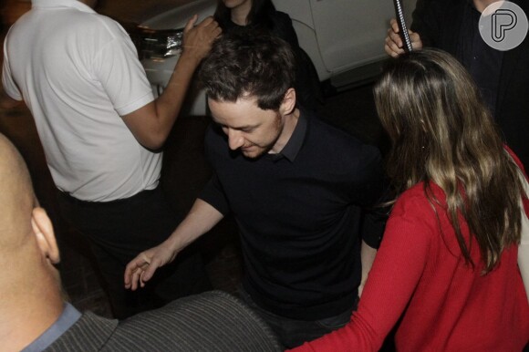 James McAvoy, ator do filme 'X-Men: Dias De Um Futuro Esquecido', janta em restaurante de São Paulo (14 de maio de 2014)