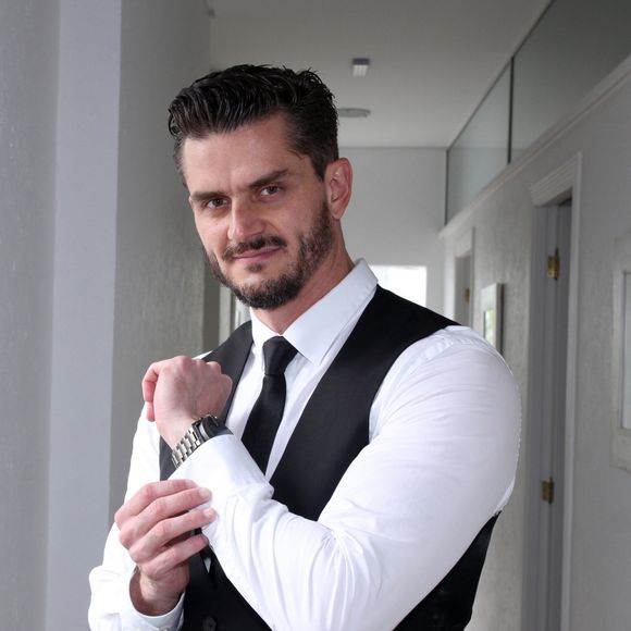 Marcos Härter teve um breve affair com Emilly Araújo no 'BBB17'