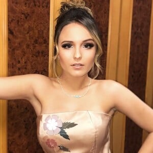 Larissa Manoela atualmente está com 16 anos