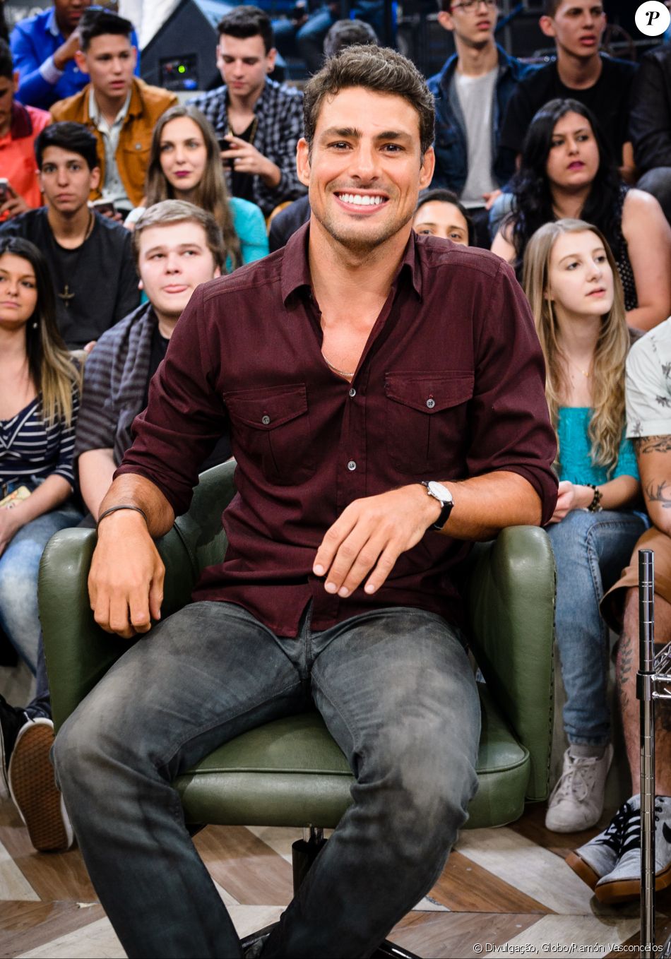 Cauã Reymond está escalado para 'Ilha de Ferro', série da Globo Purepeople Cauã Reymond está escalado para 'Ilha de Ferro', série da Globo Purepeople