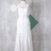 O vestido de noiva de Fiorella Mattheis pode ser comprado por R$ 14 mil