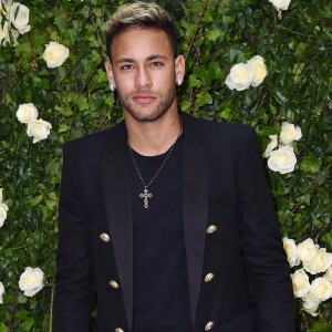 Neymar se mudou para outra residência da região que possui mais proteção e privacidade