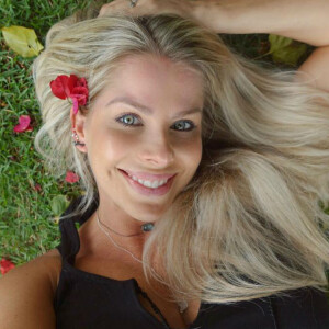 Karina Bacchi disse que não teme pela exposição do filho nas redes sociais