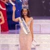 A indiana Manushi Chhilar usou um vestido rosé na 67ª edição do concurso Miss Mundo