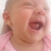 Eliana compartilhou foto superfofa da filha Manuela, de 2 meses, abrindo um grande sorriso, neste domingo, 19 de novembro de 2017