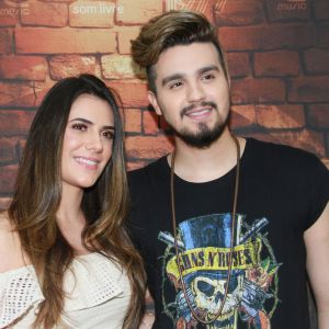 Luan Santana vai ter 'duas férias' com namorada, Jade, em entrevista ao 'UOL' publicada nesta segunda-feira, dia 20 de novembro de 2017