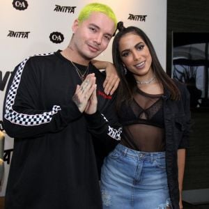 J Balvin tira sarro de Anitta após ela despistar sobre casamento: 'Está grávida'