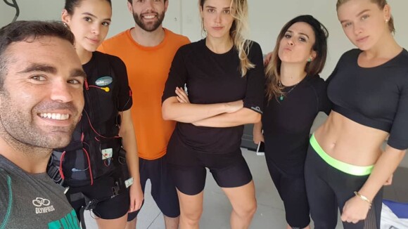 Bruna Marquezine treina com Rafa Brites, Tatá Werneck e Fiorella: 'Choques'
