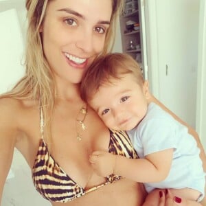 Rafa Brites brincou sobre o sono do filho, Rocco. 'Você vai ficar com ele', disse para o personal