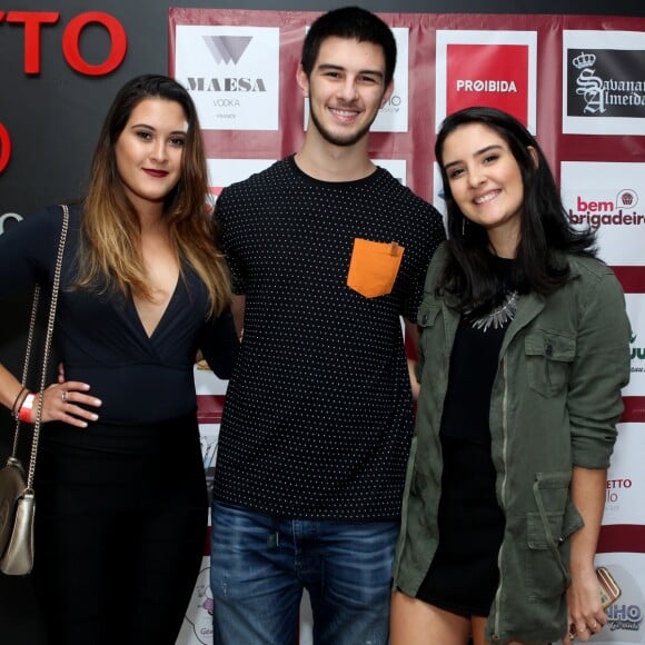 William Bonner é pai dos trigêmeos Beatriz, Vinícius e Laura Bonemer