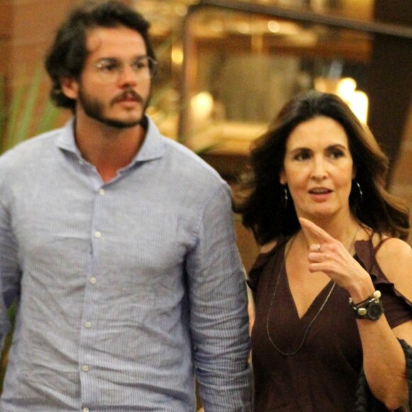 Com filhos na companhia de William Bonner, Fátima Bernardes curtiu feriadão em Recife na companhia do namorado, Túlio Gadêlha