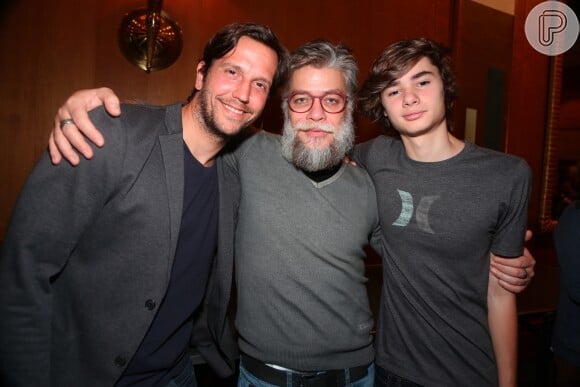 Fabio Assunção e o filho, João Borgonovi, de 14 anos, se encontraram com Vladimir Brichta em evento pré-Emmy