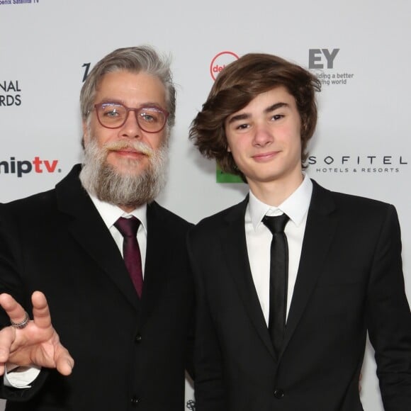 Fabio Assunção levou o filho mais velho, João Borgonovi, de 14 anos, à entrega do Emmy, em Nova York, nos Estados Unidos, na noite desta segunda-feira, 20 de novembro de 2017