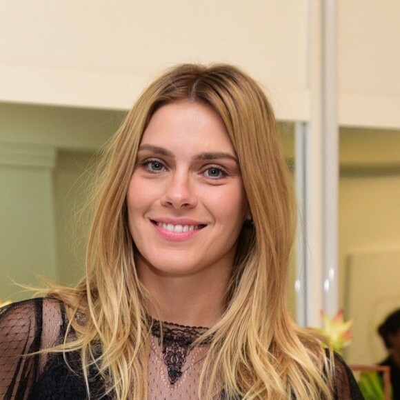 Carolina Dieckmann, morando nos EUA, definiu prioridade: 'Aprender inglês'