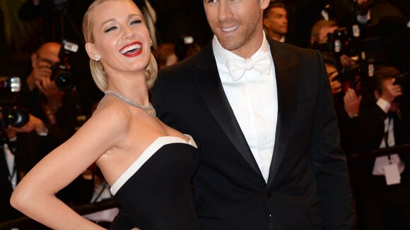 Blake Lively prestigia Ryan Reynolds em exibição de filme em Cannes 2014