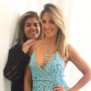 Ticiane Pinheiro vai usar vestido de noiva confeccionado por Lethicia Bronstein e por Martha Medeiros para a lua de mel nas Ilhas Maldivas