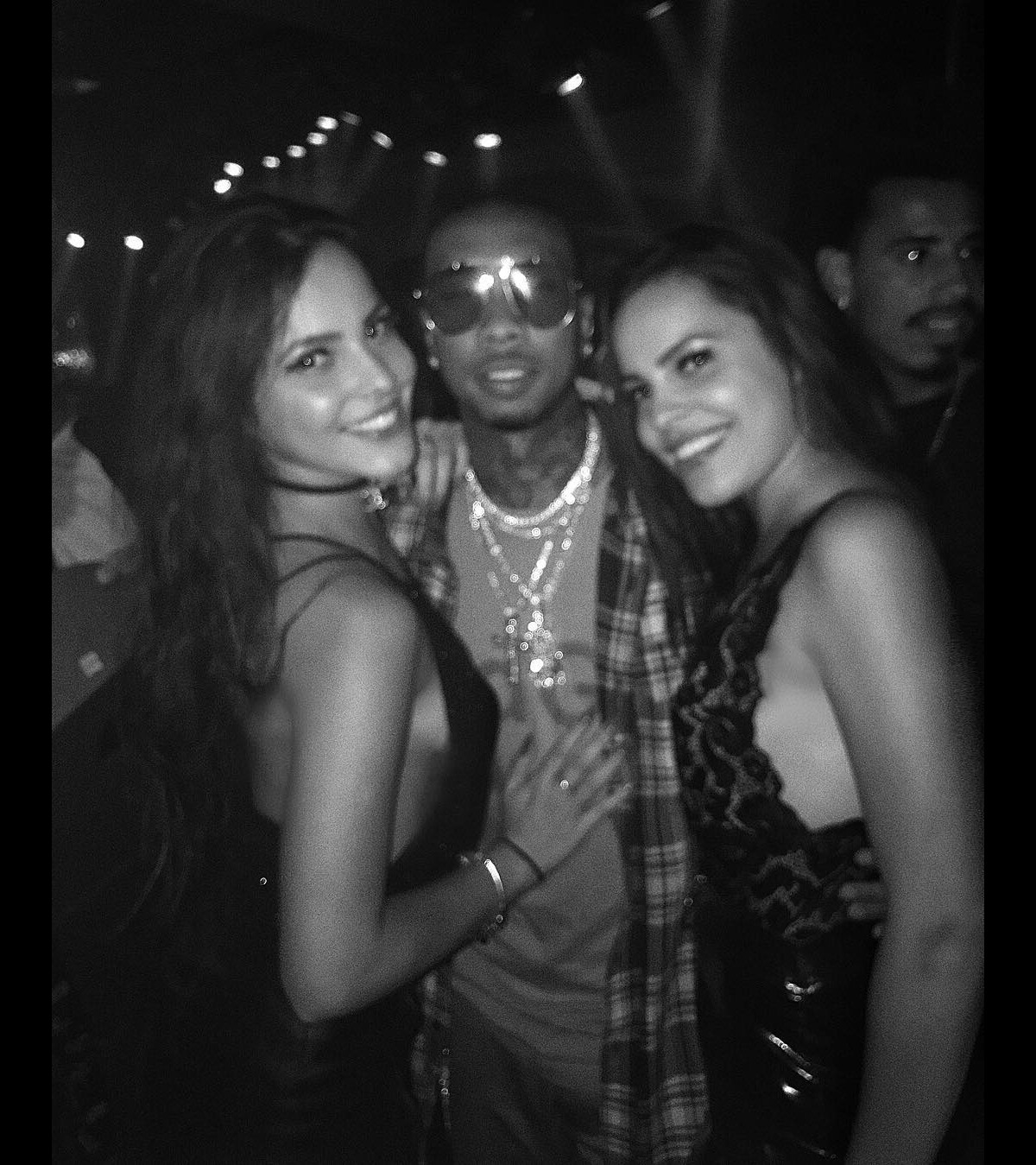 Foto A Ex Bbb Emilly Ara Jo Posou Com O Rapper Tyga Em Um Show Em Paris Purepeople