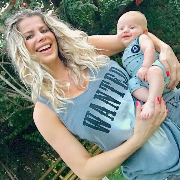 Karina Bacchi falou sobre a decisão de ter o filho, Enrico, em Miami, nos Estados Unidos