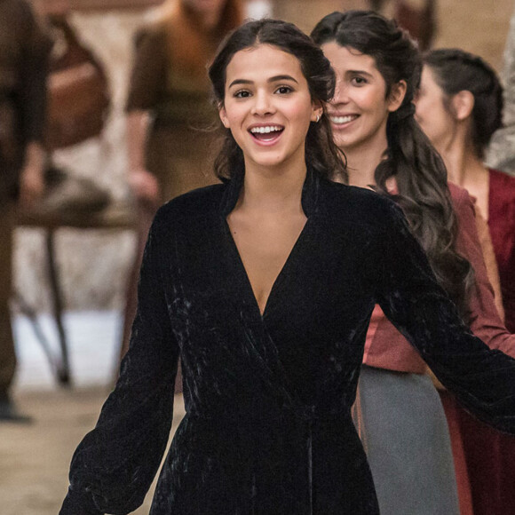 Bruna Marquezine contou que se inspirou na serié 'Game Of Thrones' para 'Deus Salve o Rei'