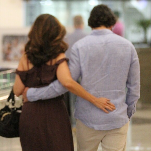 Fátima Bernardes e o namorado, Túlio Gadêlha, não escondem mais o relacionamento dos fãs